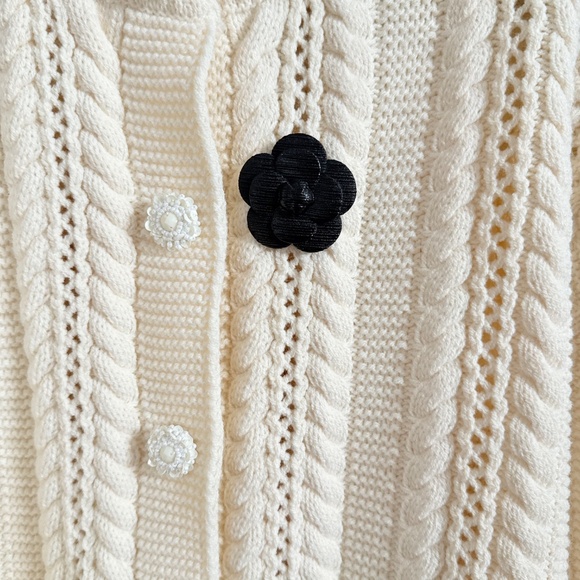 Chanel brooch - Picture 6 of 7